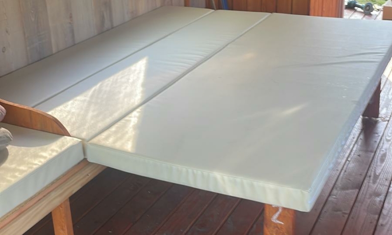 Hausboot IIII / FS-frei (groß) bis 8 Personen, 10,50m x 3,70m